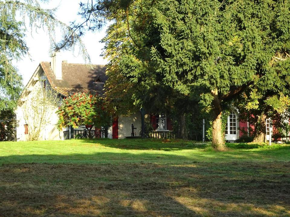 B&B Les Quatre Vents Montpon-Menesterol Exterior foto
